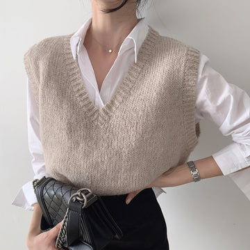 Sleeveless sweater women loose short outer wear