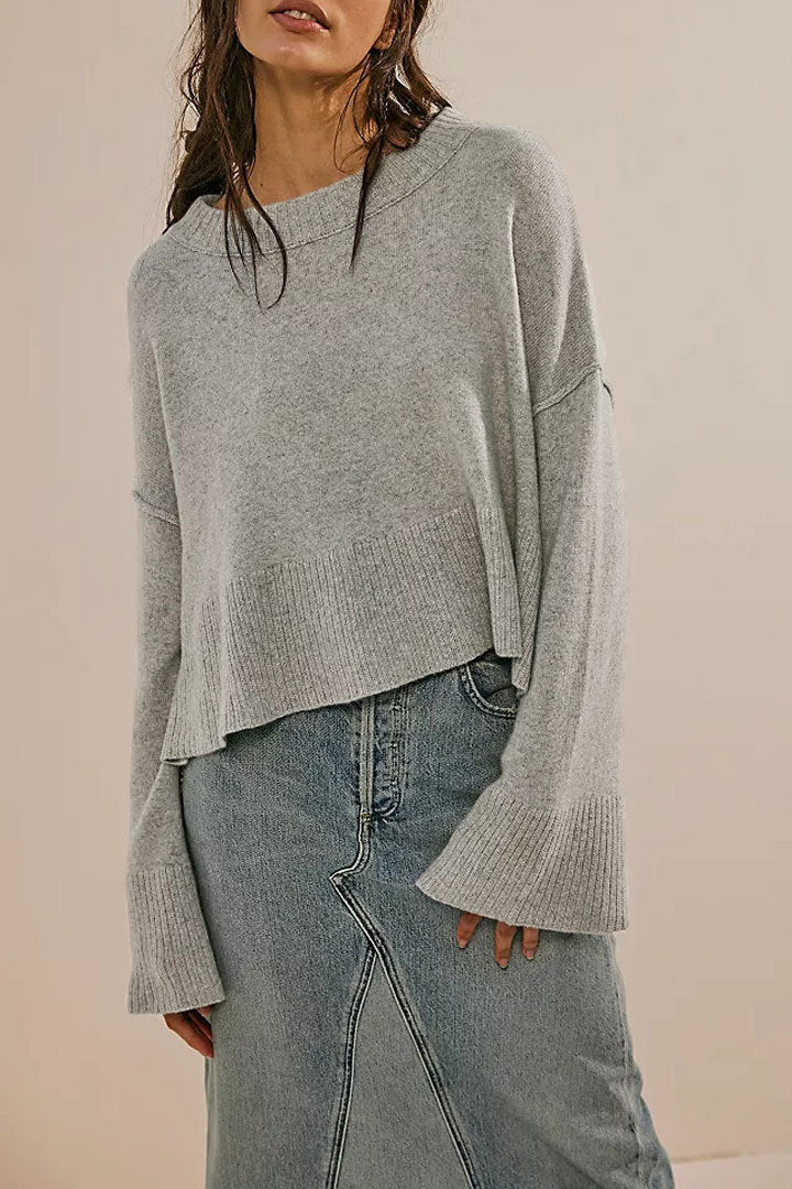 Solid Color Round-neck Flared Sleeves Pullover Sweater