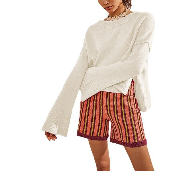 Solid Color Round-neck Flared Sleeves Pullover Sweater