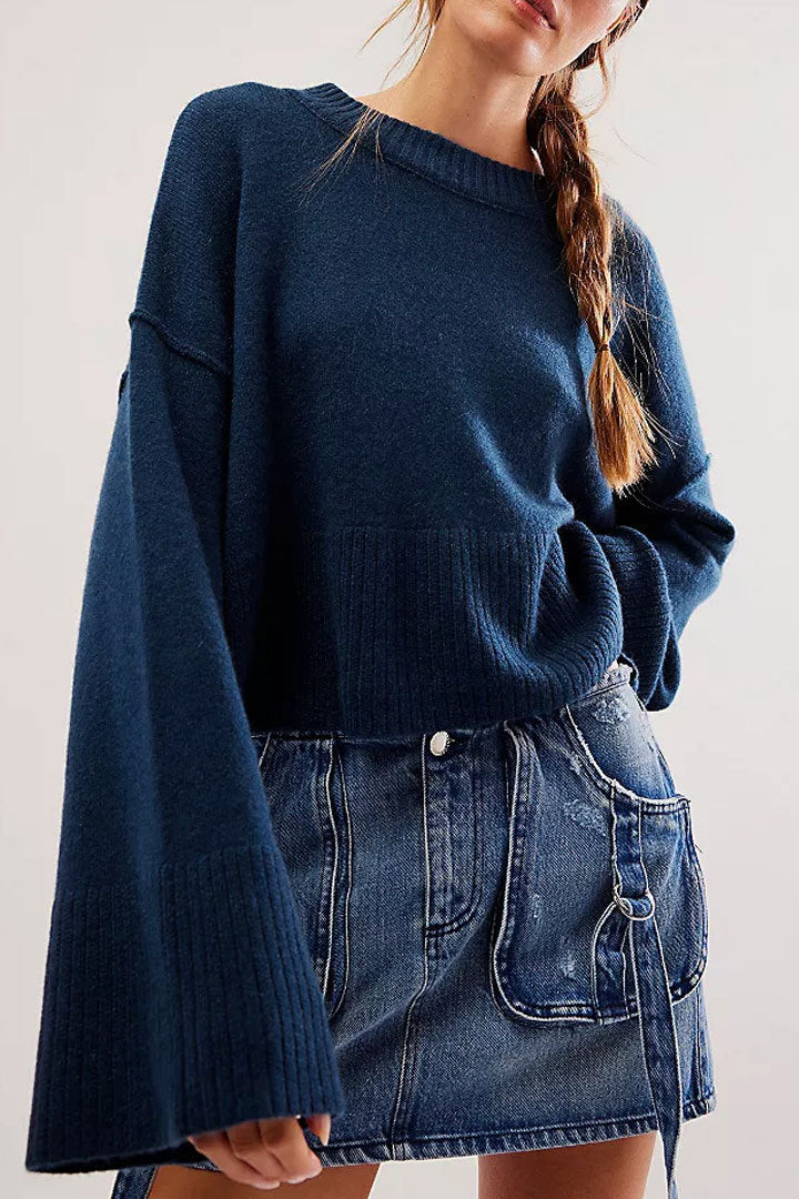 Solid Color Round-neck Flared Sleeves Pullover Sweater