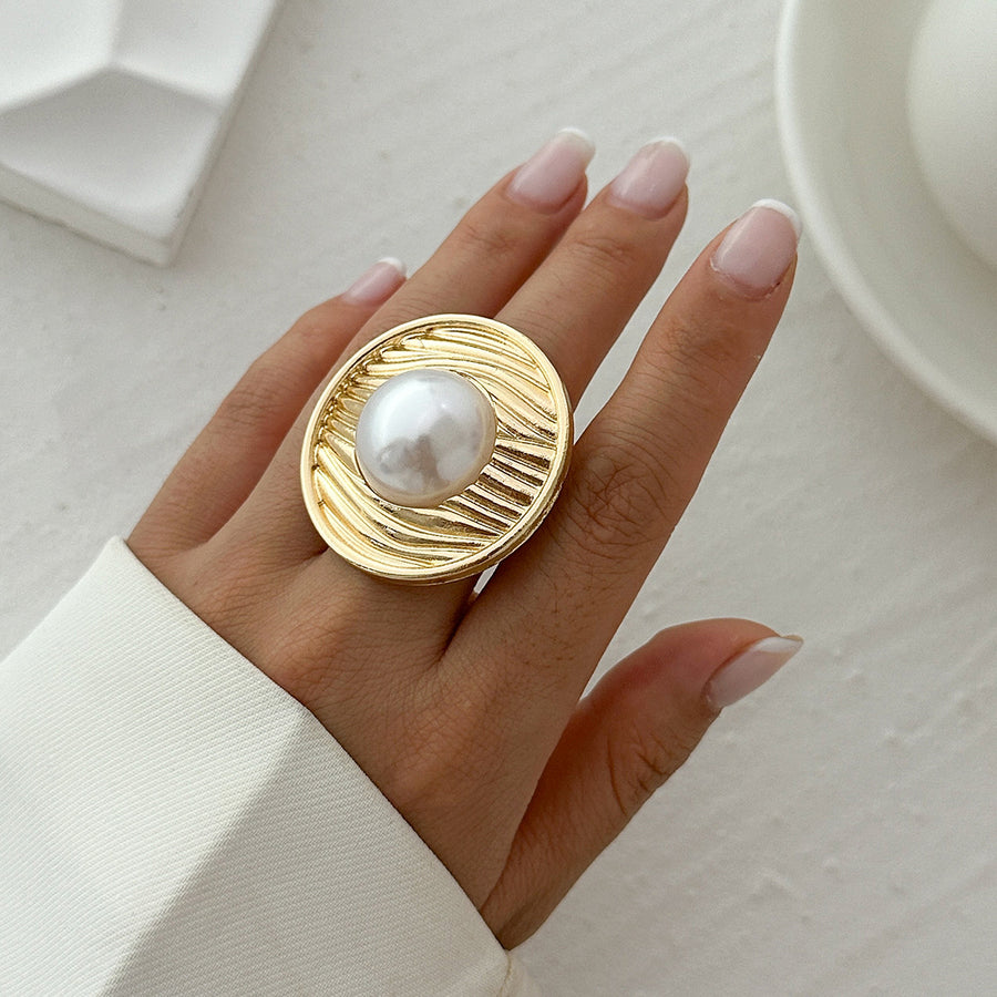 Alloy Winding Geometric Corrugated Pearl Ring