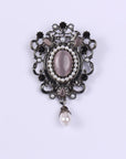 Design Court Retro Baroque Style Coat Brooch